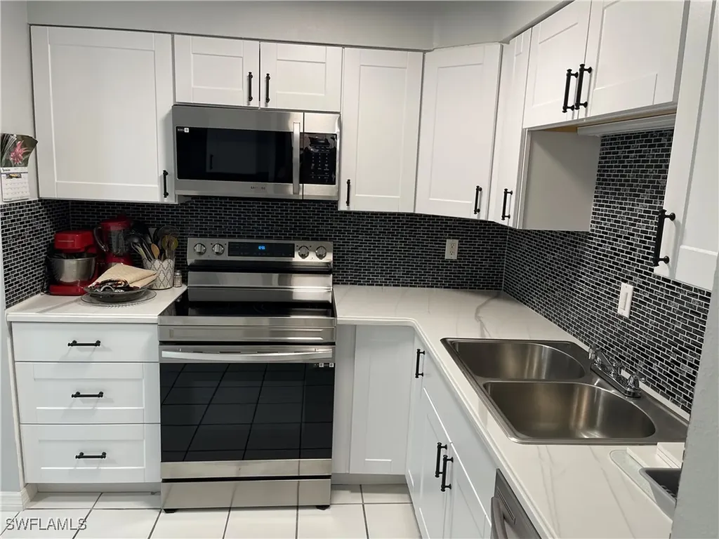 6 Hackney Lane Naples FL 34112