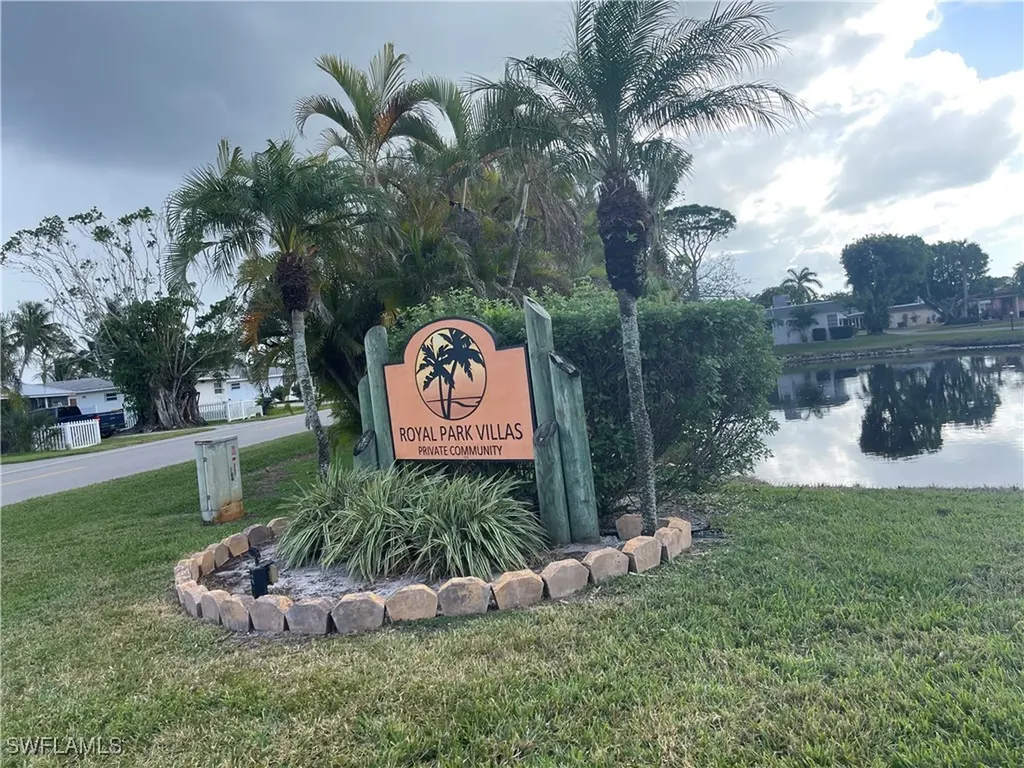 6 Hackney Lane Naples FL 34112