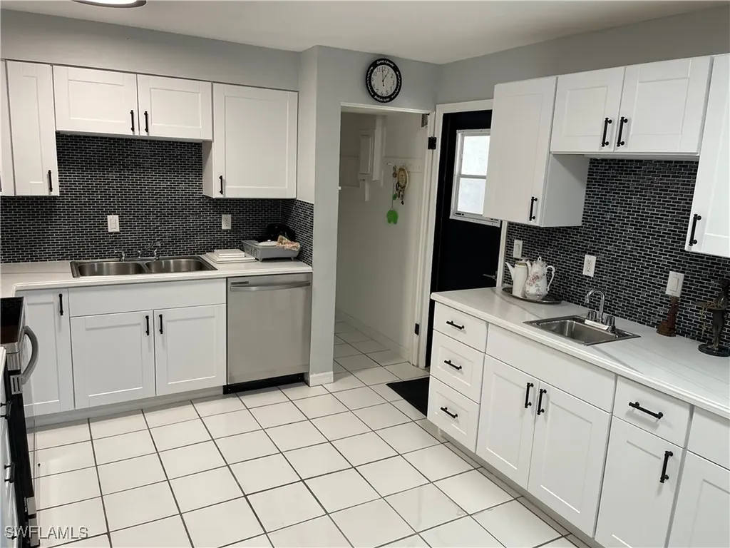 6 Hackney Lane Naples FL 34112