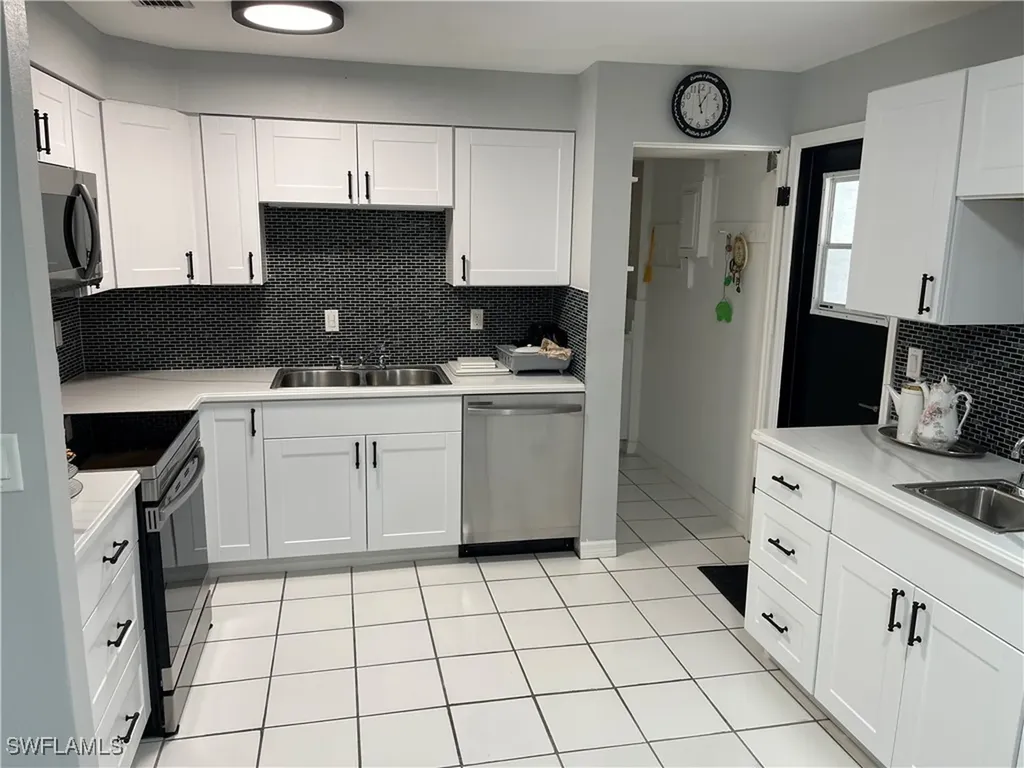 6 Hackney Lane Naples FL 34112