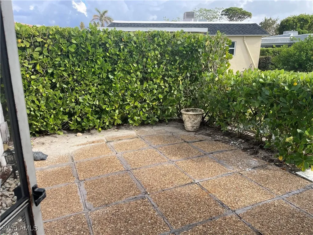 6 Hackney Lane Naples FL 34112