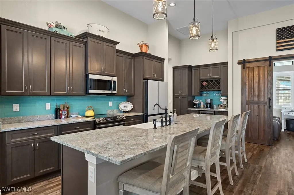 2714 NW 42nd Place Cape Coral FL 33993