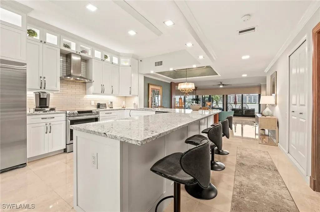108 La Peninsula Boulevard Naples FL 34113
