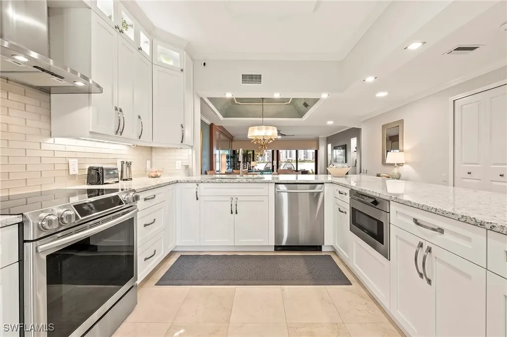 108 La Peninsula Boulevard Naples FL 34113