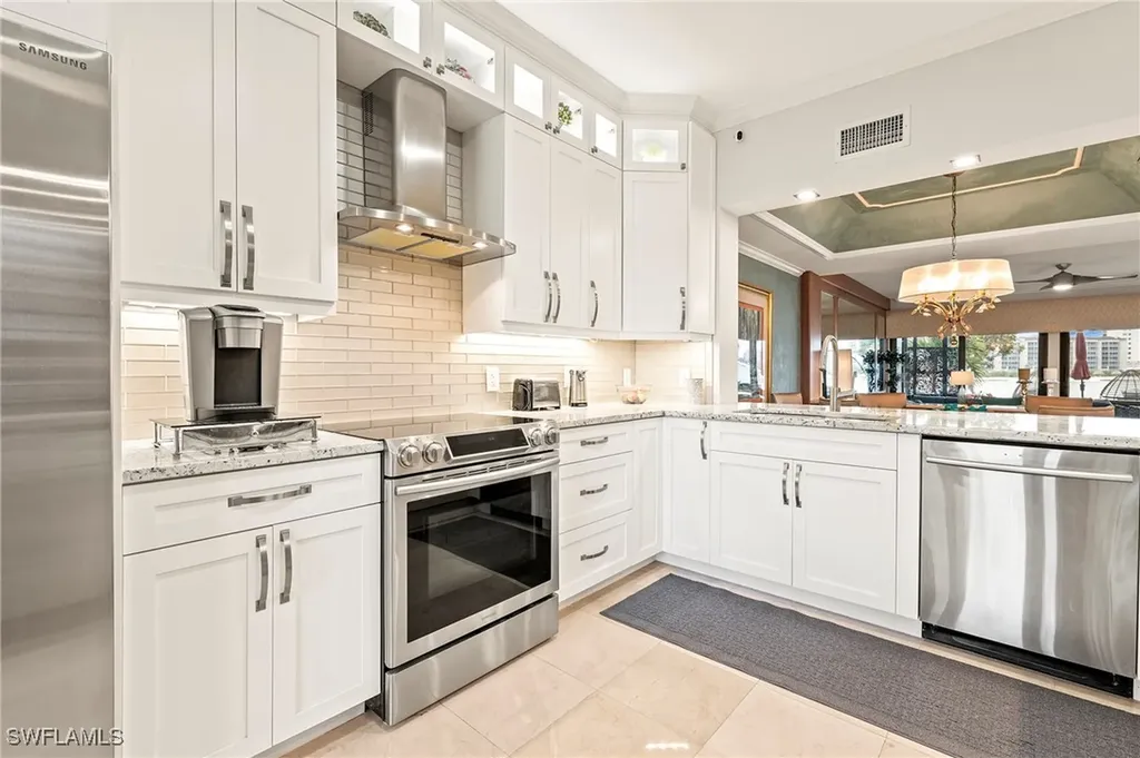 108 La Peninsula Boulevard Naples FL 34113