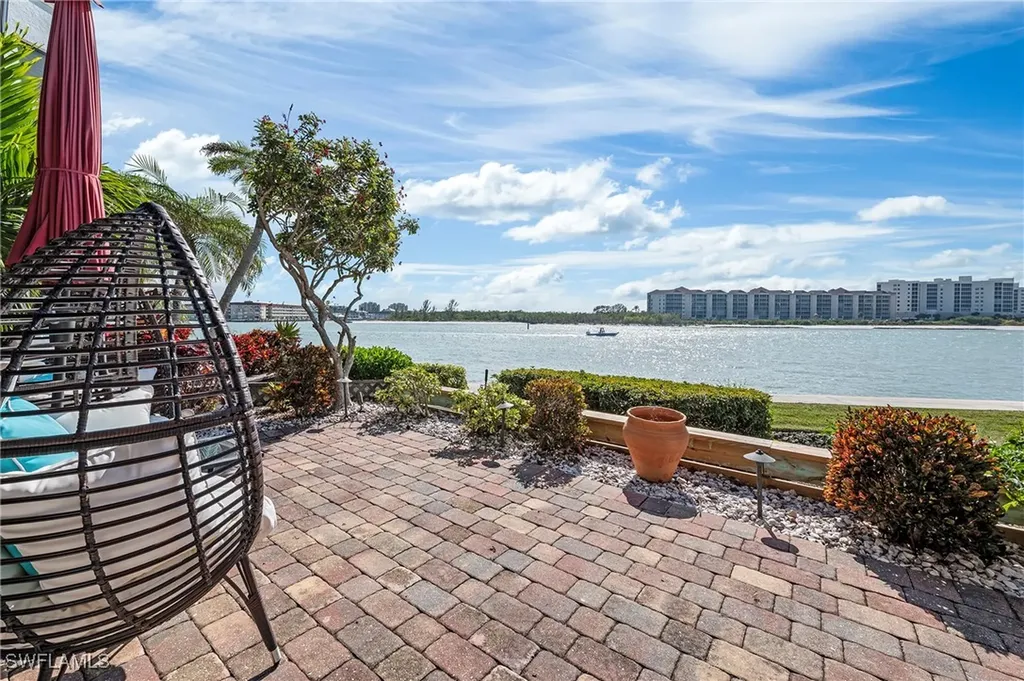 108 La Peninsula Boulevard Naples FL 34113