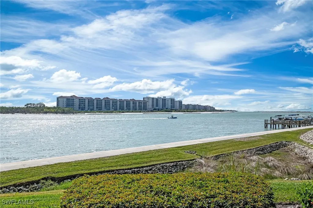 108 La Peninsula Boulevard Naples FL 34113