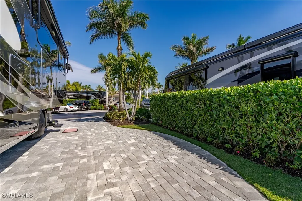 13467 Snook Circle Naples FL 34114