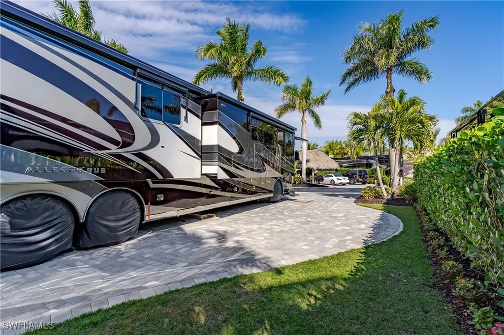 13467 Snook Circle Naples FL 34114