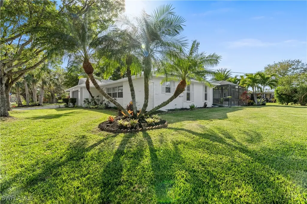 5554 Natoma Drive Fort Myers FL 33919