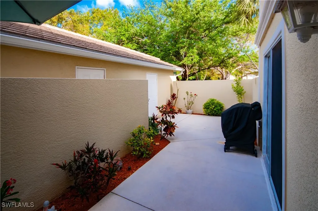 22721 Sandy Bay Drive Estero FL 33928-4393