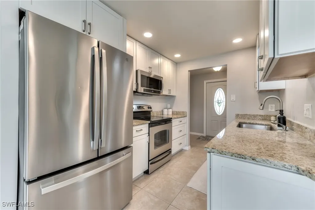5244 SW 3rd Avenue Cape Coral FL 33914