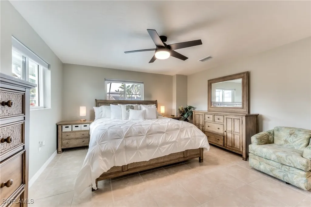 5244 SW 3rd Avenue Cape Coral FL 33914