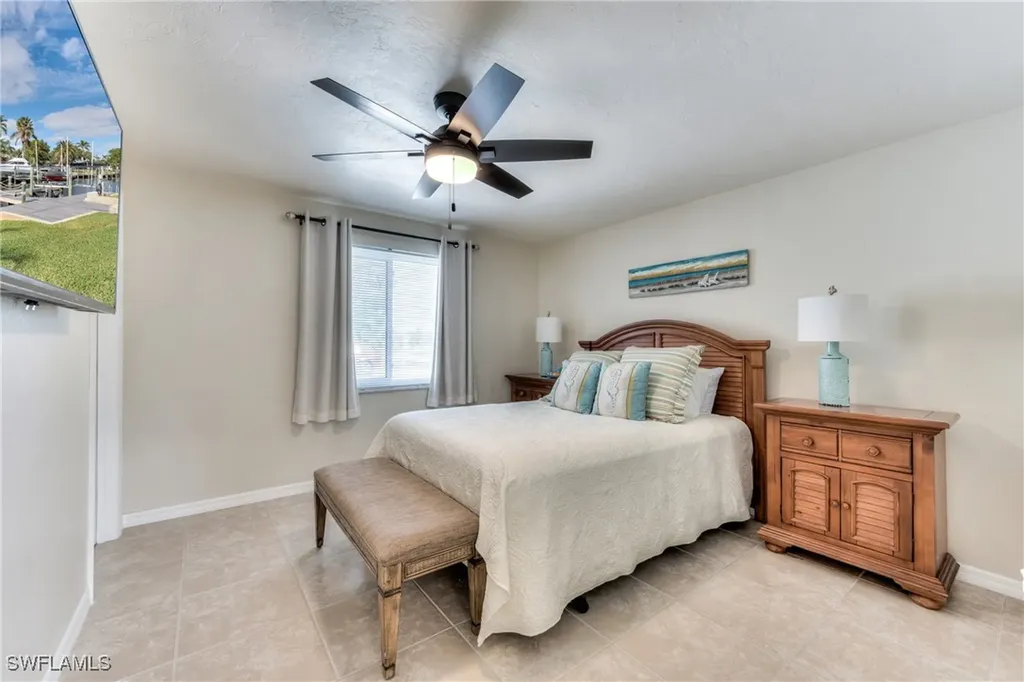 5244 SW 3rd Avenue Cape Coral FL 33914