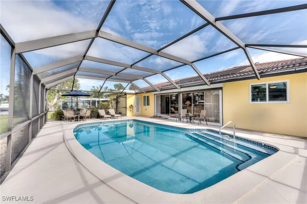 5244 SW 3rd Avenue Cape Coral FL 33914