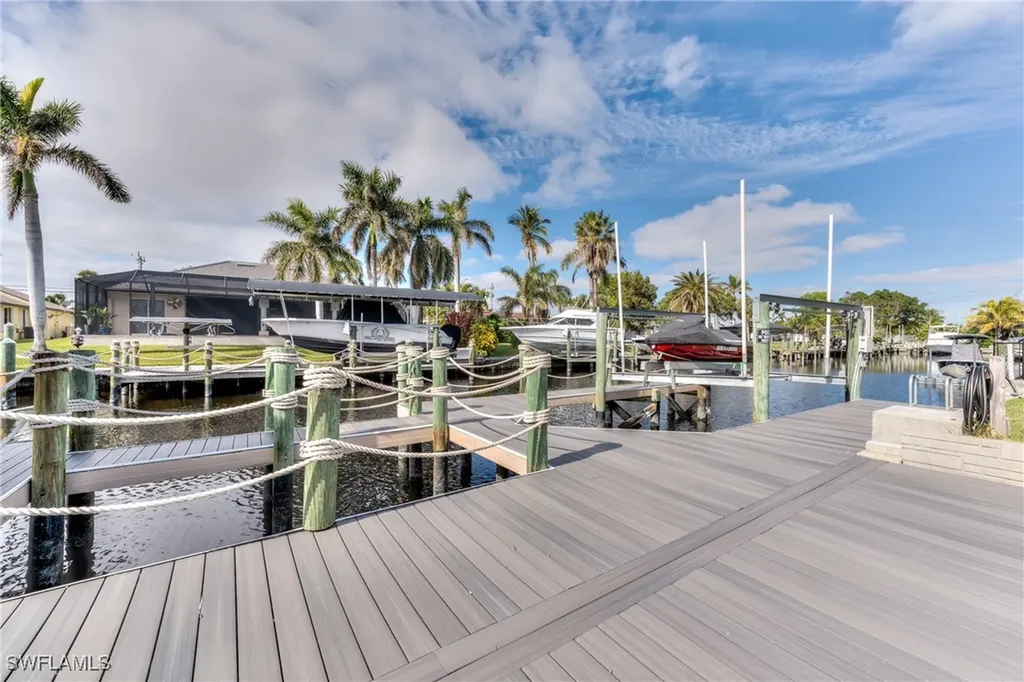 5244 SW 3rd Avenue Cape Coral FL 33914