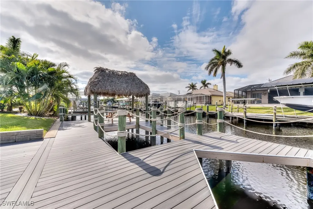 5244 SW 3rd Avenue Cape Coral FL 33914
