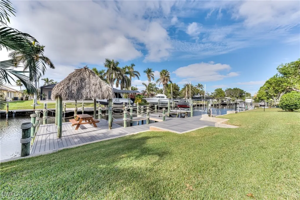 5244 SW 3rd Avenue Cape Coral FL 33914