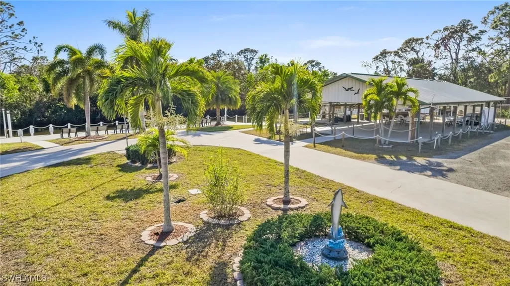 22 Williamsburg Way Fort Myers FL 33908