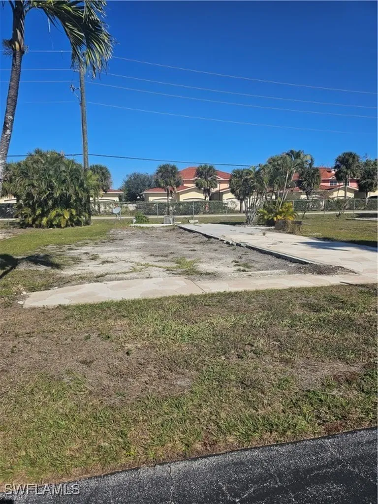 22 Williamsburg Way Fort Myers FL 33908