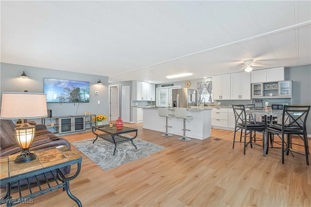 138 Lexington Avenue Fort Myers FL 33908