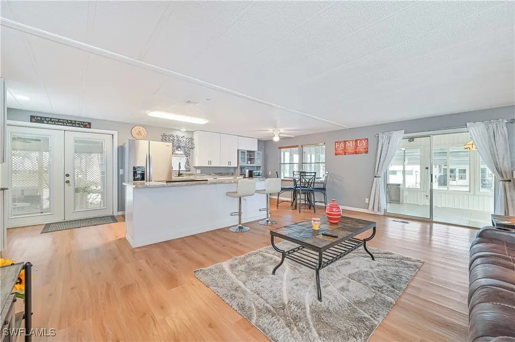 138 Lexington Avenue Fort Myers FL 33908