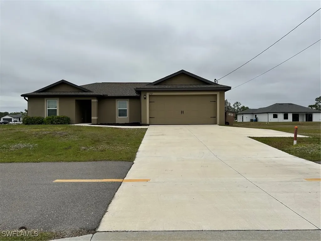 2707 Van Buren Parkway Cape Coral FL 33993