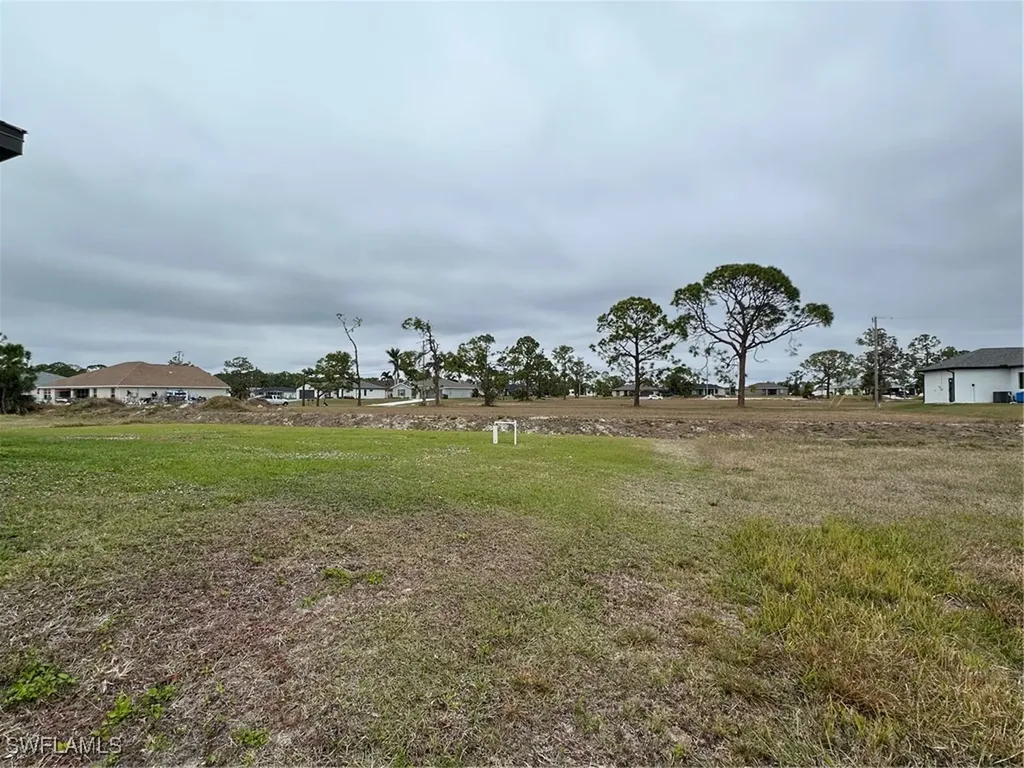 2707 Van Buren Parkway Cape Coral FL 33993
