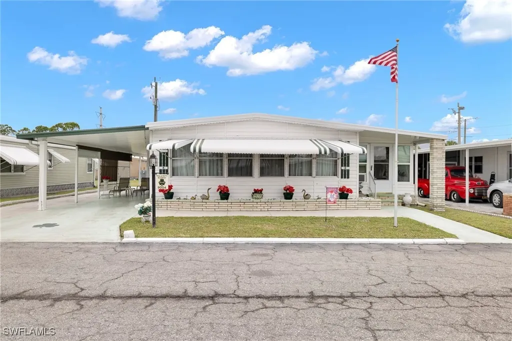 9004 Arbor Drive North Fort Myers FL 33903