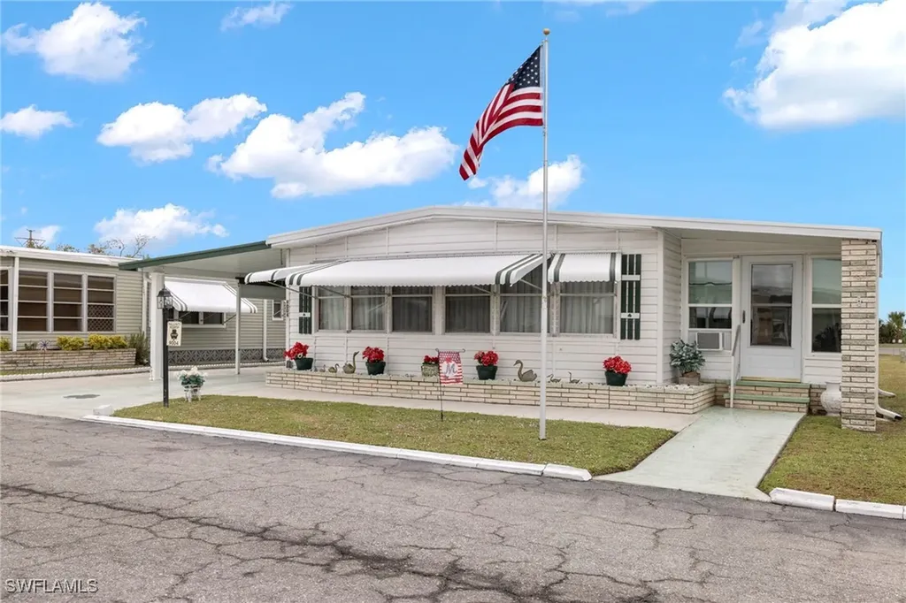 9004 Arbor Drive North Fort Myers FL 33903