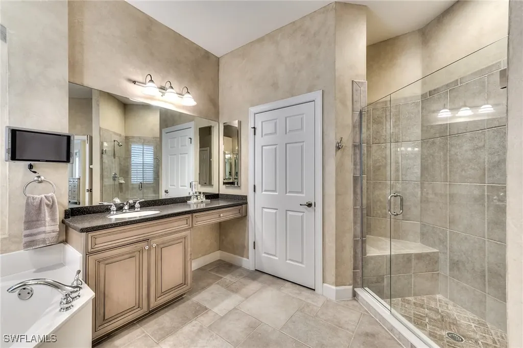 22231 Kenwood Isle Drive Estero FL 34135