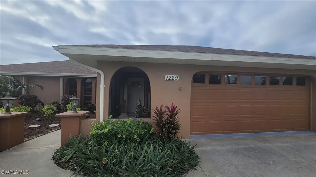 1220 SE 19th Lane Cape Coral FL 33990