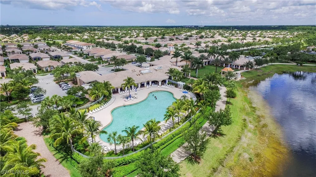 7162 Marconi Court Naples FL 34114