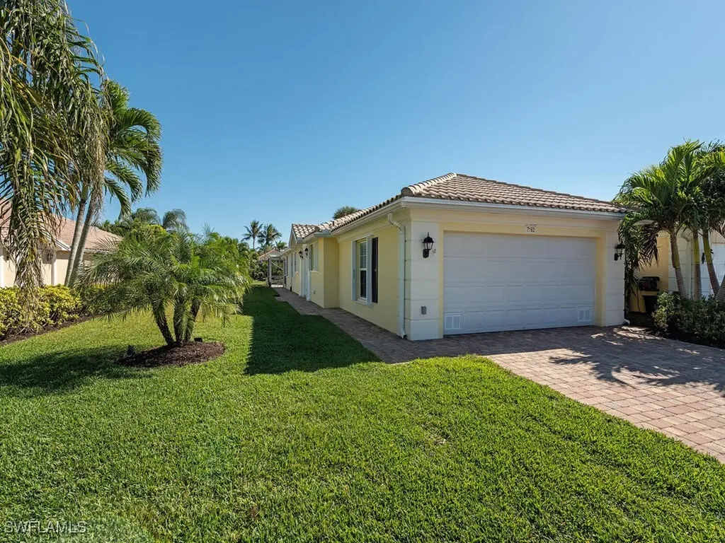 7162 Marconi Court Naples FL 34114