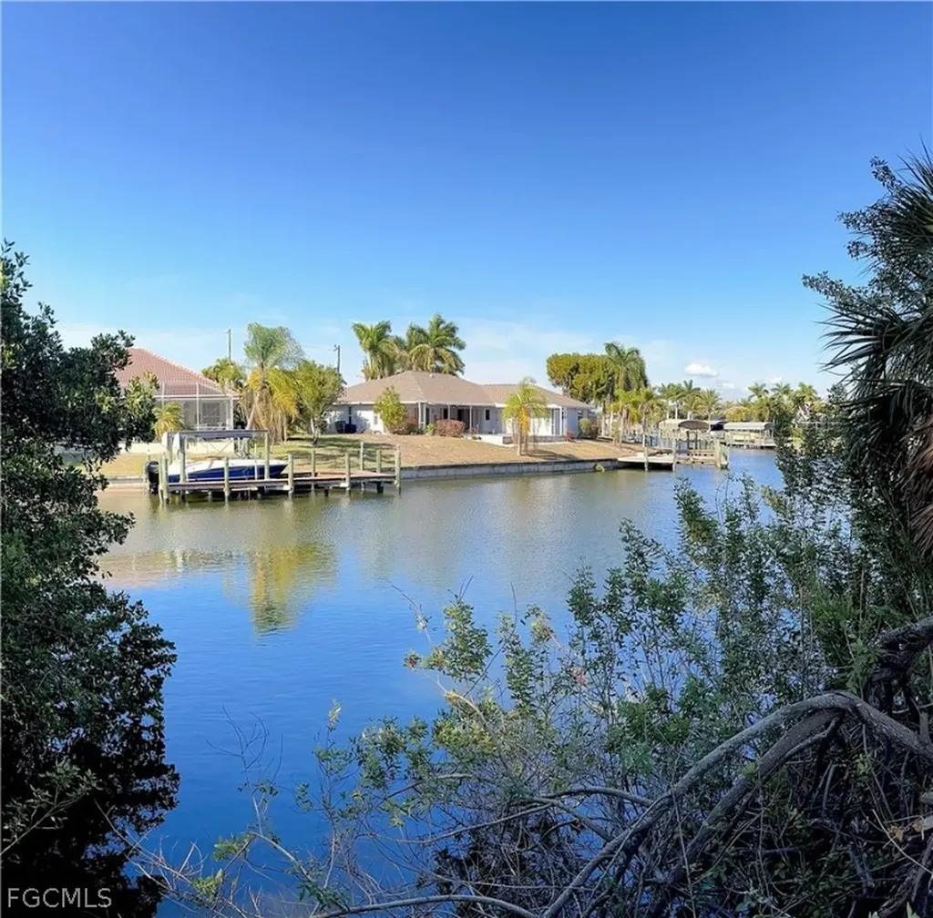 2301 SW 54th Lane Cape Coral FL 33914