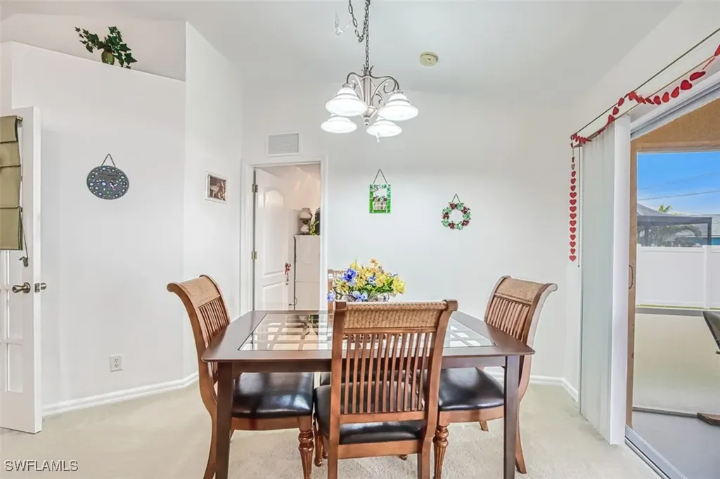2124 NE 9th Place Cape Coral FL 33909