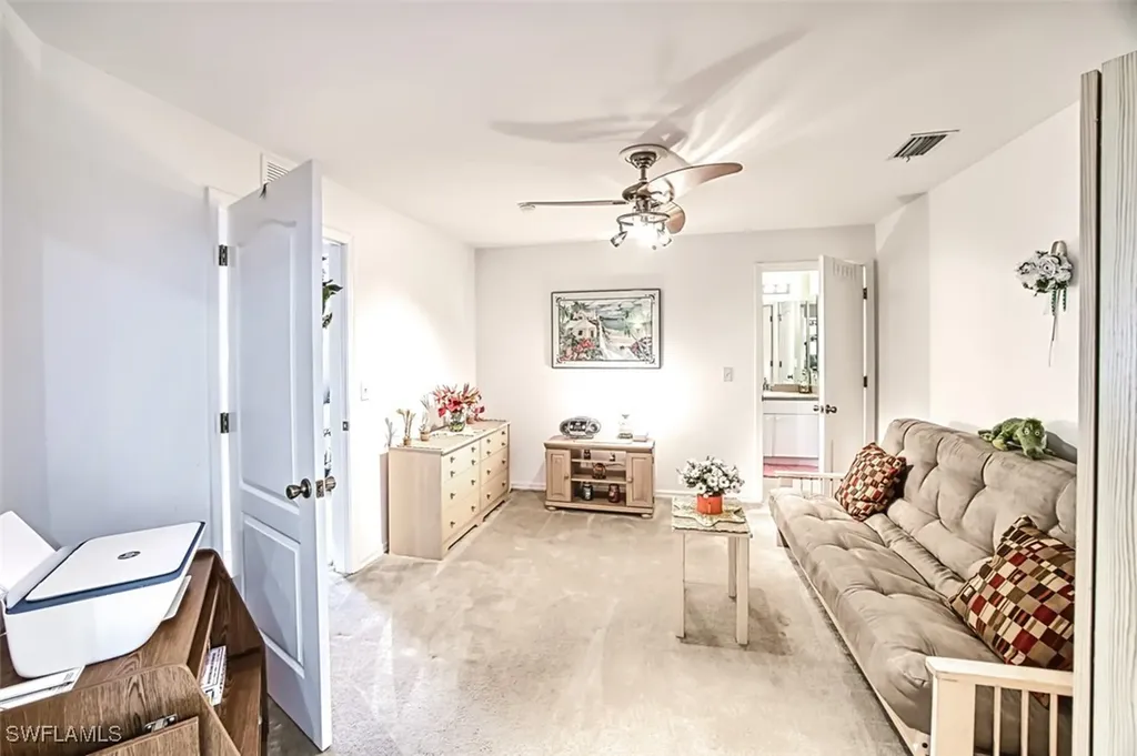 2124 NE 9th Place Cape Coral FL 33909