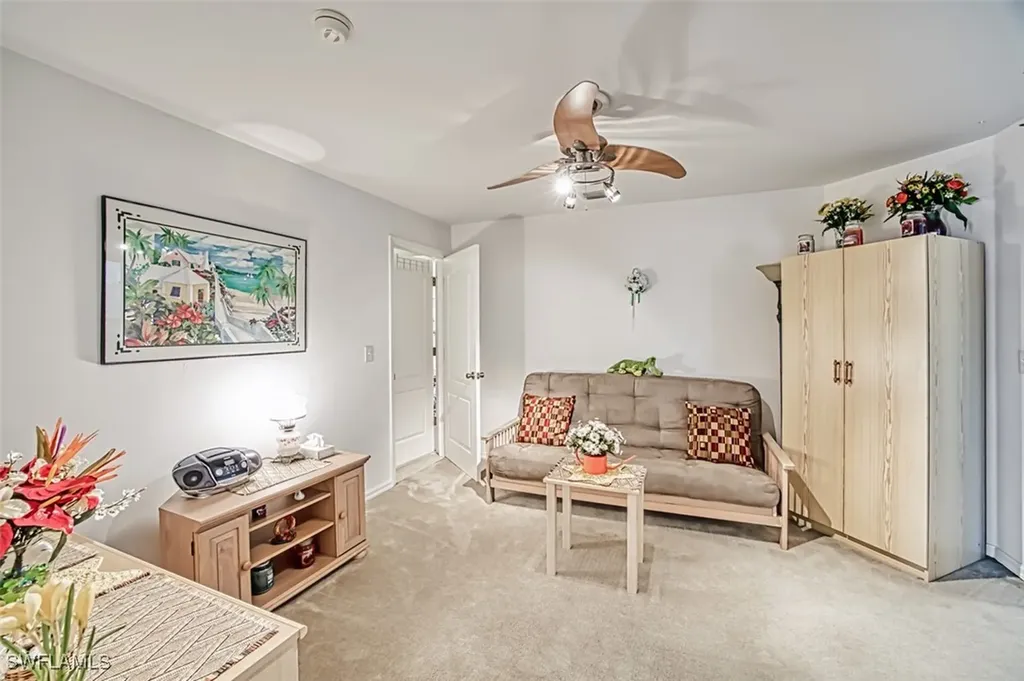 2124 NE 9th Place Cape Coral FL 33909