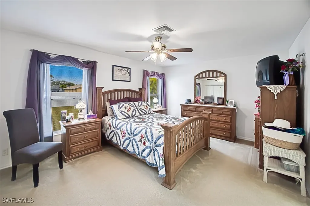 2124 NE 9th Place Cape Coral FL 33909