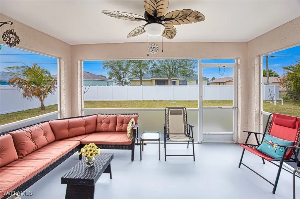 2124 NE 9th Place Cape Coral FL 33909