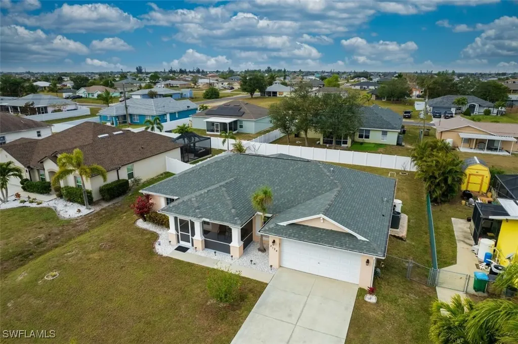 2124 NE 9th Place Cape Coral FL 33909