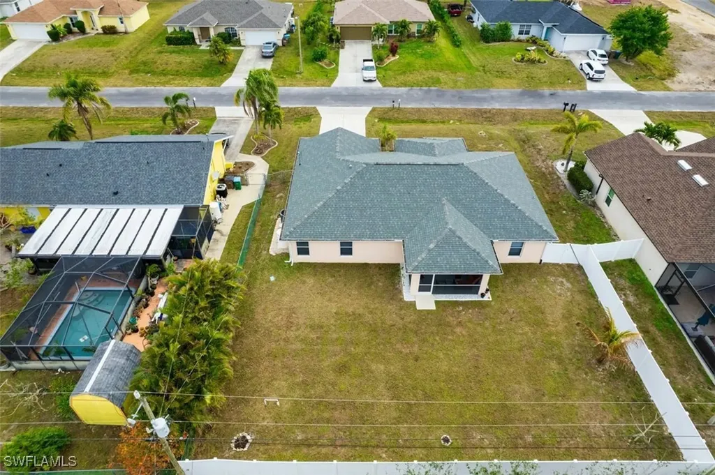 2124 NE 9th Place Cape Coral FL 33909