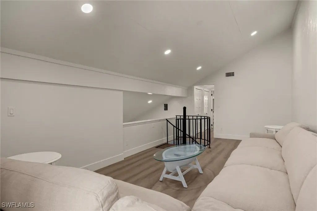 996 Greenwood Court N Sanibel FL 33957