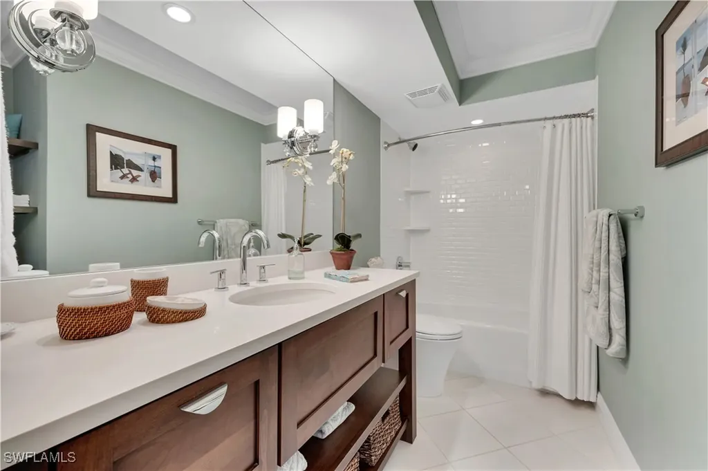 300 Park Shore Drive Naples FL 34103