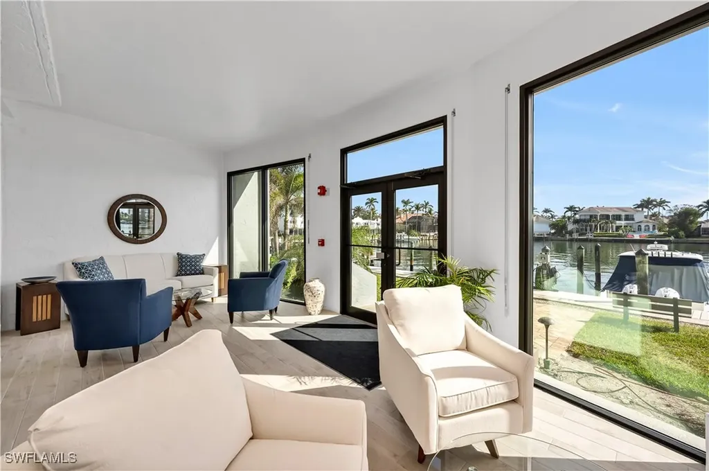 300 Park Shore Drive Naples FL 34103