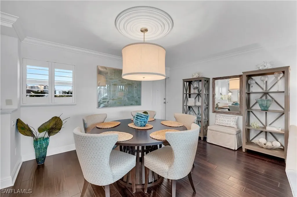 300 Park Shore Drive Naples FL 34103