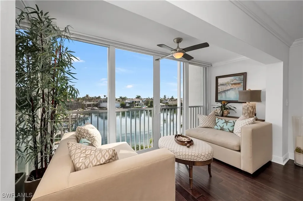 300 Park Shore Drive Naples FL 34103