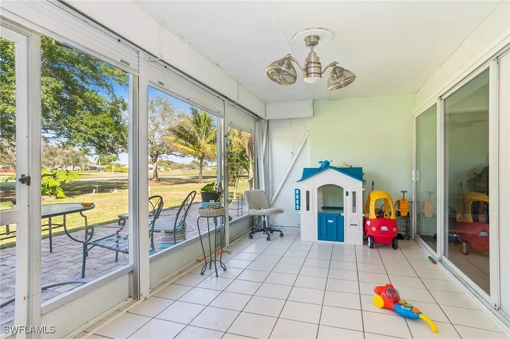 4436 Lakewood Boulevard Naples FL 34112