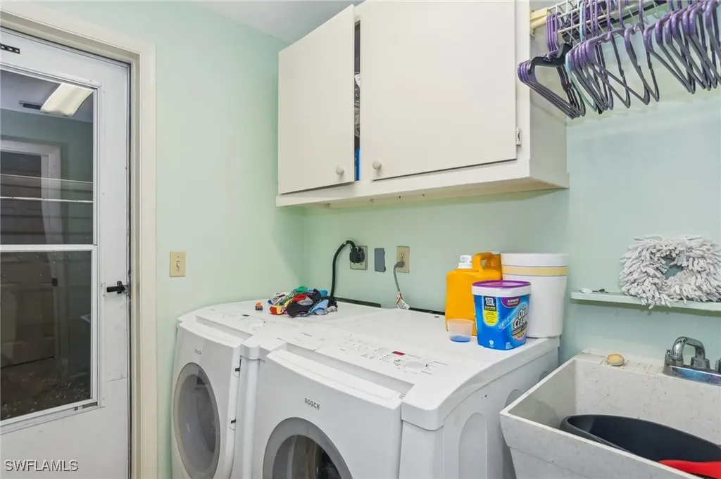4436 Lakewood Boulevard Naples FL 34112