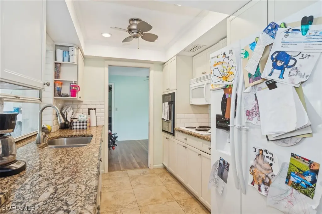4436 Lakewood Boulevard Naples FL 34112